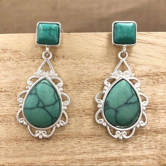 🍀 Faux Turquoise Teardrop Silver Scroll Earrings - Picture 1 of 3